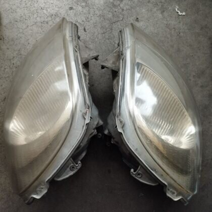 Pareja faros delanteros
                            Nissan P