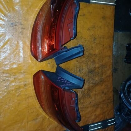 Pilotos traseros Audi A 3
                            2012