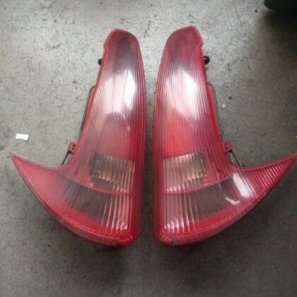 PILOTOS TRASEROS PEUGEOT
                            206 SW