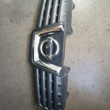 Rejilla Delantera Nissan
                            Qashqai