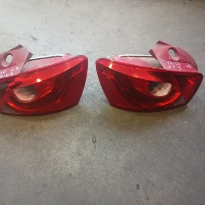 Pilotos Traseros Seat Ibiza
                            6J 2