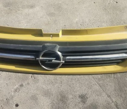 REJILLA DELANTERA Opel
                            Vivaro 20