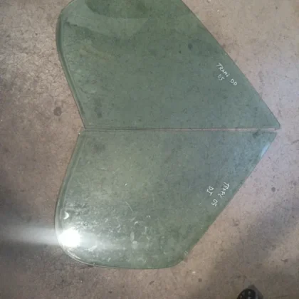 Cristales de puertas Trafic
                            D.D