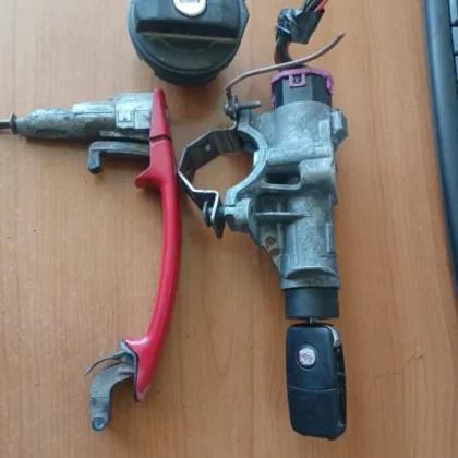 Cerradura y tapón Ibiza 6J