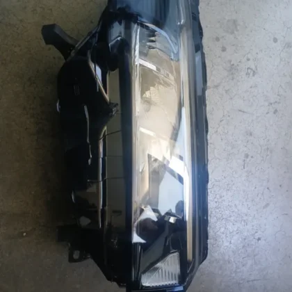 Optica Delantera Derecha
                            Renault