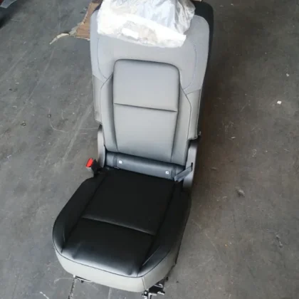 Asiento trasero Kangoo /
                            Combo /