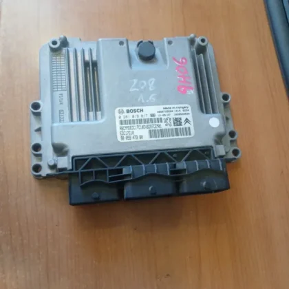 Centralita ECU Peugeot 208
                            1.6