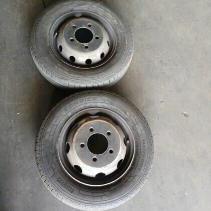 Ruedas Nissan Cabstar
                            195/70 R15