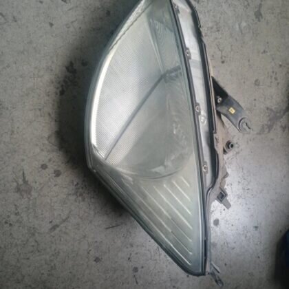 Faro Izquierdo Ford Focus
                            2003
