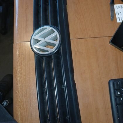 Calandra Volkswaguen Polo
                            del 99