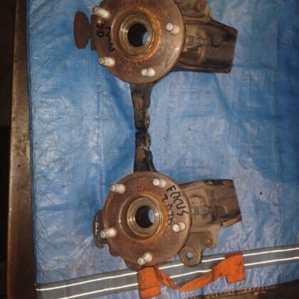 Manguetas delanteras Ford
                            Focus