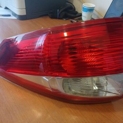 Piloto Trasero Ford C-Max 2015