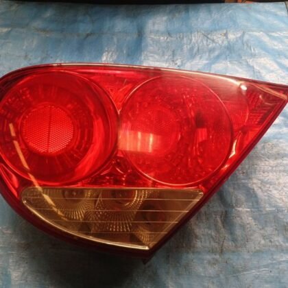 Piloto Trasero Derecho
                            Jaguar X-