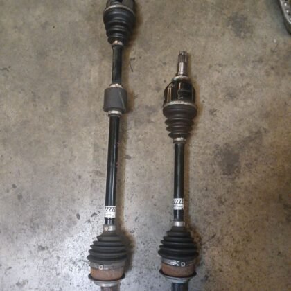 2 Palieres Toyota Yaris
                            Híbrido