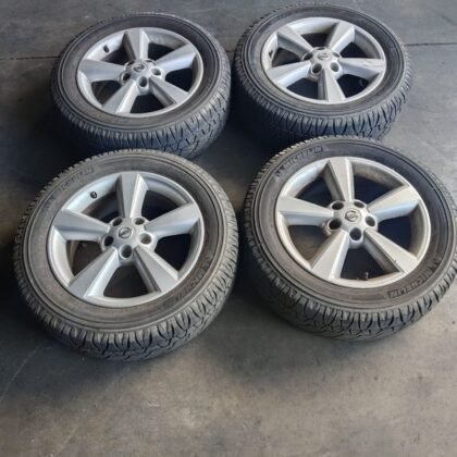 Llantas Nissan Qashqai 215/60/17 100H.