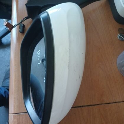 Retrovisor Derecho Peugeot
                            2008
