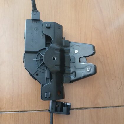 Cerradura Maletero BMW E90
                            2007