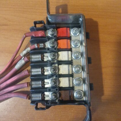 Caja Fusibles Bateria Renault Megane 3 1.5 DCI