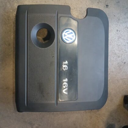 Tapa Motor VW Golf 1.6
                            Gasolina
