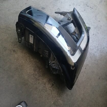 Faro Derecho Nissan Interstar 2025