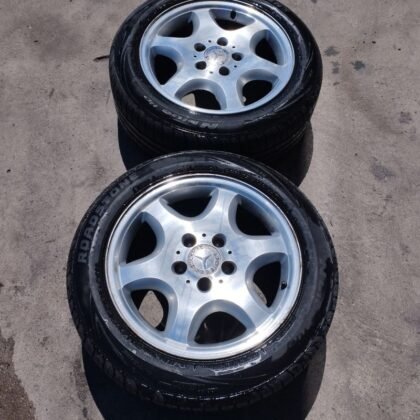 neumático con llanta
                            mercedes SL