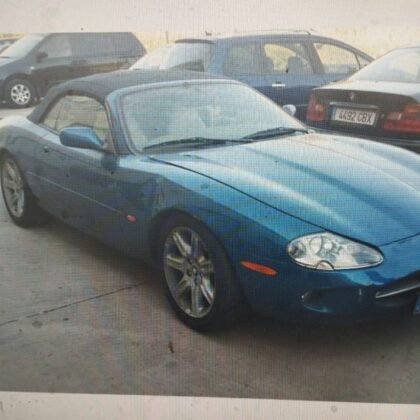 Jaguar XK 8 en despiece