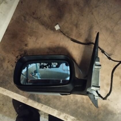 Retrovisor izquierdo BMW
                            318